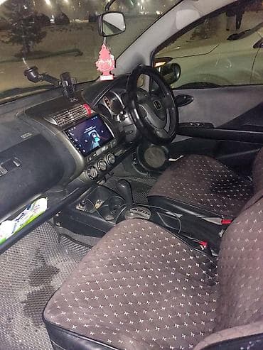 fit 2: Honda Fit: 2003 г., 1.3 л, Вариатор, Бензин, Хэтчбэк — 7