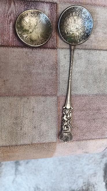 Велосипеддер: Серебряная ложка и две медали‑монеты с рельефом под старину - — 2