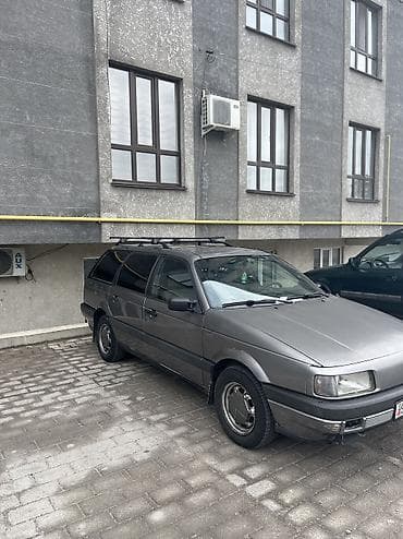 Унаа сатуу: Volkswagen Passat: 1988 г., 1.8 л, Кол менен иштөөчү, Газ, Универсал — 4