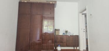 старинный шкаф для одежды: Шифоньер, Колдонулган, Түз, түсү - Күрөң, Жыгач — 3