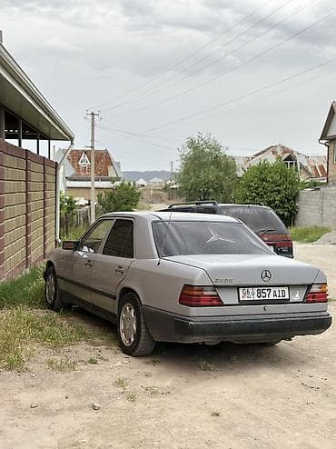 Унаа: Mercedes-Benz W124: 1987 г., 2.3 л, Кол менен иштөөчү, Бензин, Седан — 7