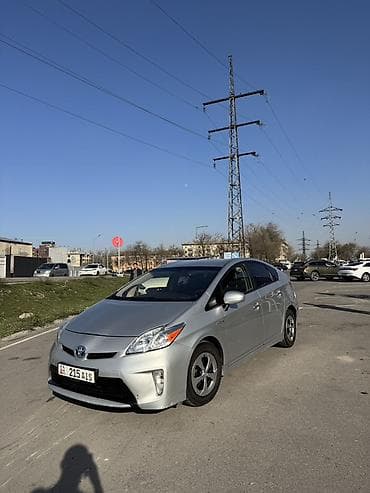 mark 3: Toyota Prius: 2015 г., 1.8 л, Автомат, Гибрид, Хэтчбэк — 1
