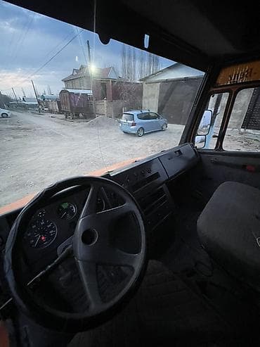 mercedes benz e class 212: Грузовик, Mercedes-Benz — 7