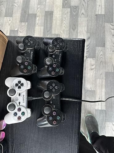 Игровая консоль Sony PlayStation 3 (модель Slim) с комплектом