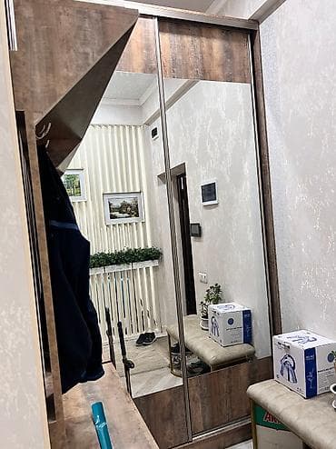 3 бөлмө, Менчик ээси — 1