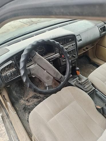 Транспорт: Volkswagen Passat: 1988 г., 1.8 л, Бензин, Седан — 5