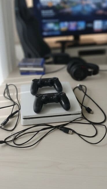 реалии: ПРОКАТ ПС 4 700 СОМ СУТКИ Комплектация: - консоль PS4 Slim белого — 1