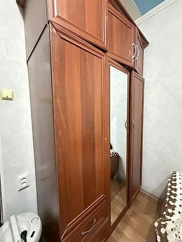 зеркла: Два распашных шкафа для одежды. 1) Шкаф №1, декор «дуб/орех» светлый — 2