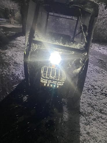 mazda 623: Электрический трехколесный скутер/трицикл для пассажирских и — 2