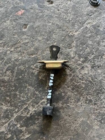 кованые диски из японии: Mitsubishi Chariot Grandis ограничитель двери, Митсубиси Шариот — 2