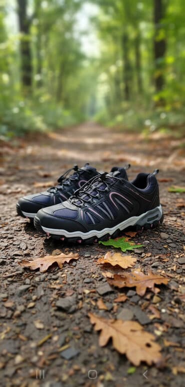 Кроссовки мужское. трекинг.
 размер: 42-43 демисезон