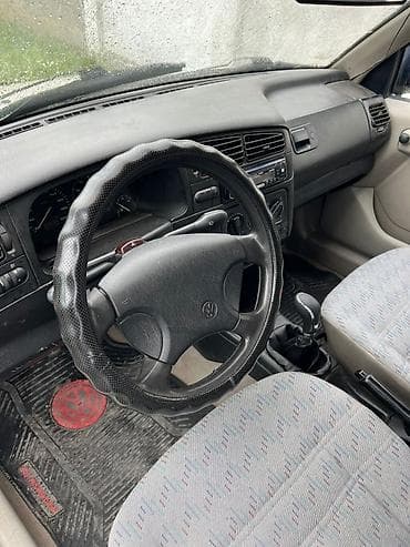 Volkswagen: Volkswagen Golf: 1995 г., 1.6 л, Механика, Хэтчбэк — 6