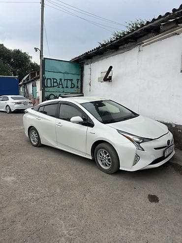 e2 byd: Toyota Prius: 2017 г., 1.8 л, Вариатор, Гибрид, Хэтчбэк — 2