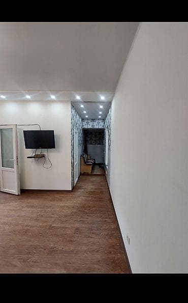Батирлер: 1 бөлмө, 30 м², Бөкөнбаев / Гоголь көч. Хрущевка, 1 кабат — 2