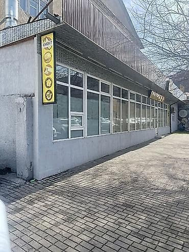 Орозбекова Сдается ком. помещение Площадь: 70 м2 Витринная зона 3х17м