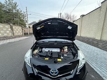 Продажа авто: Toyota Prius V: 2014 г., Вариатор, Гибрид, Универсал — 8