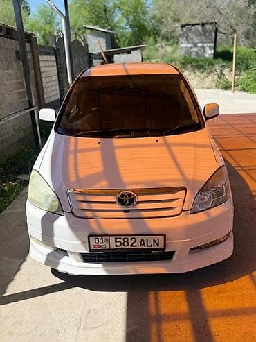 Toyota Ipsum: 2004 г., 2.4 л, Автомат, Бензин, Минивэн