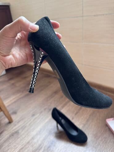 женская модельная обувь больших размеров: Туфли замшевые,каблук со стразамиразмер 39
Самовывоз с Тунгуча — 4