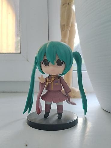 miku: Фигурка хатсуна мику — 1