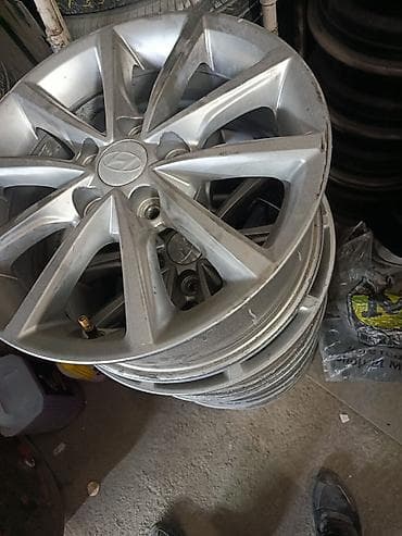 r20 prado: Литые Диски R 16 Hyundai, Комплект, отверстий - 5, Б/у — 1