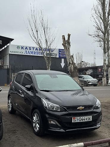 машина дешёвый: Chevrolet Spark: 2018 г., 1 л, Вариатор, Бензин, Хэтчбэк — 2