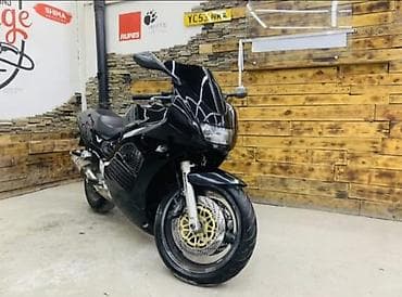 кавасаки ниндзя 600: Спортбайк Suzuki, 1000 куб. см, Бензин — 1