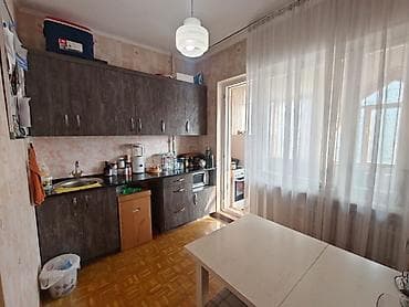 3: 1 комната, 35 м², 10 мкр 105 серия, 3 этаж — 1