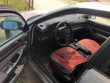 Транспорт: Audi A4: 1996 г., 1.8 л, Механика, Бензин, Седан — 4