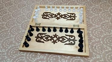 чехол на 7: Продаю шахматы. Шахматы в хорошем состоянии, доска размером 40х40 см — 3