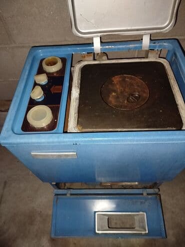 печь для отопления дома бишкек: Жидкотопливная печь синего цвета, оснащенная варочной поверхностью — 1