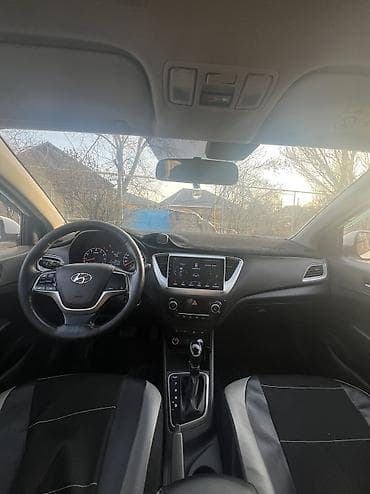 lada 4x4: Hyundai Solaris: 2019 г., 1.6 л, Автомат, Бензин, Седан — 8