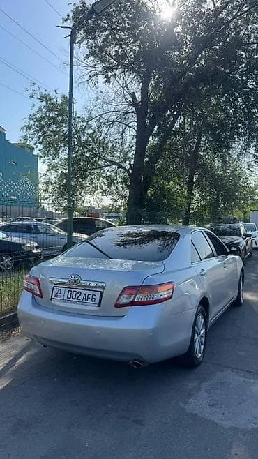 реалии: Toyota Camry: 2010 г., 2.5 л, Автомат, Бензин, Седан — 5