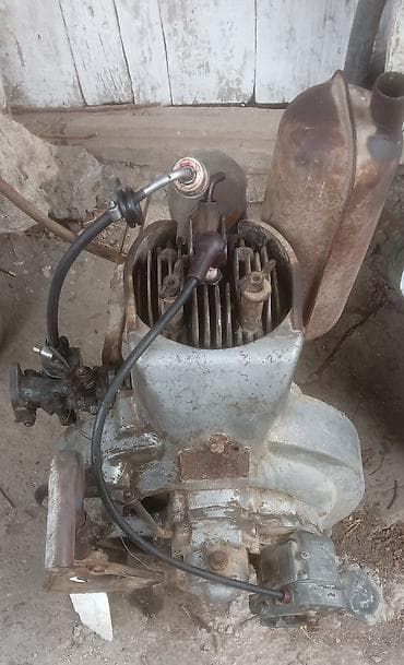 жосткий буксир: Бензиновые двигатели Д 300, один со шкивом и сцеплением! мощный! — 1