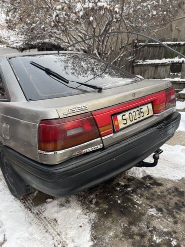 221 mercedes: Mazda 626: 1991 г., 2 л, Механика, Бензин — 3