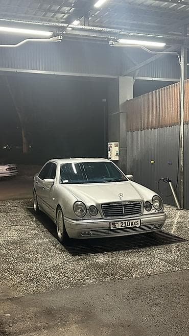 Транспорт: Mercedes-Benz E-Class: 1999 г., 3.2 л, Автомат, Газ, Седан — 4