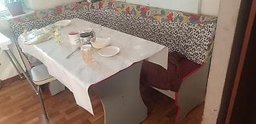 продаю уголок кухонный: Кухонный стол и стул, Б/у, Самовывоз — 1