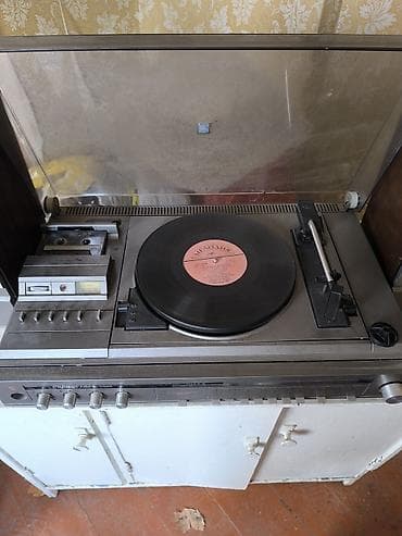 авто освежитель: Винтажный музыкальный центр «Сириус» с акустикой Комплект: - Основной — 2