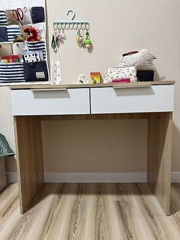 офисные стеллажи: Комплект мебели для дома в современном стиле: 1) Письменный/туалетный — 1