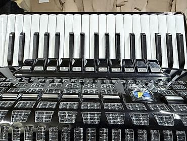 Музыкальные инструменты: Вельтмейстер метеор. Размери 7/8. Абалы почти жаңы,клавищанын — 9