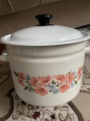 Посуда: Эмалированная Кастрюла,6 литр,состояние хорошее — 1