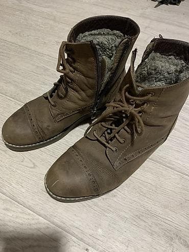 Обувь зимняя, покупали в Lion, размер 38 at lalafo.kg Обувь зимняя, покупали в Lion, размер 38