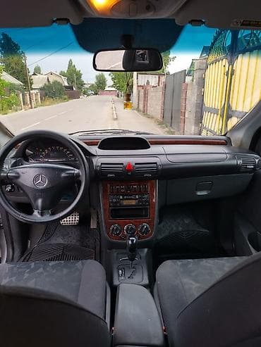 Mercedes-Benz Vaneo: 2002 г., 1.6 л, Автомат, Бензин, Минивэн — 9