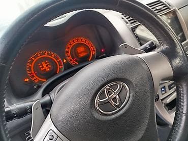 Транспорт: Toyota Corolla: 2007 г., Седан — 7