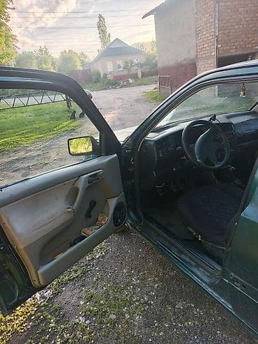 2 8: Volkswagen Golf: 1996 г., 1.6 л, Механика, Бензин, Купе — 6