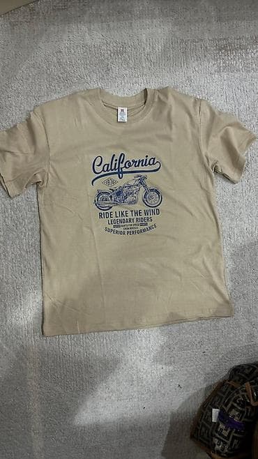 Куртки: Футболка UNIQLO с принтом “California 1976”. - Цвет: светло-бежевый — 1