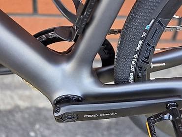 r20 285 50: Twitter Gravel X — Туринговый напарник Описание: Карбоновый гравийник — 5