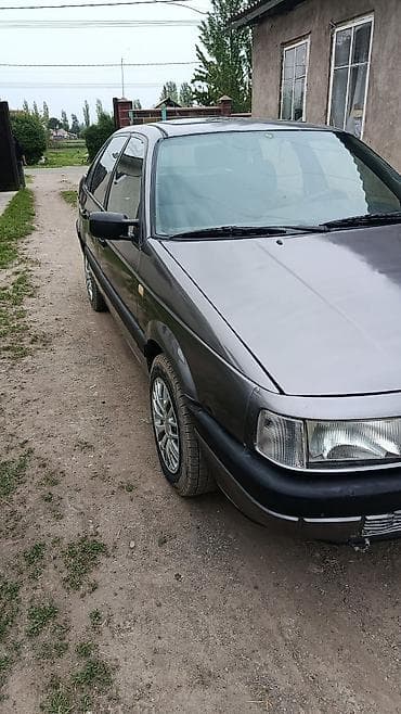 Volkswagen: Volkswagen Passat: 1988 г., 1.8 л, Механика, Бензин, Седан — 2