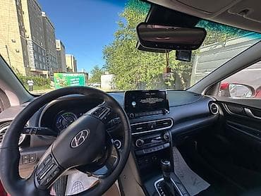Продажа авто: Hyundai Kona: 2019 г., Автомат, Гибрид, Кроссовер — 3