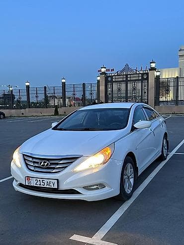 күзгү: Hyundai Sonata: 2010 г., Автомат, Бензин, Седан — 1