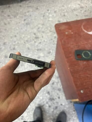 продать наушники airpods: IPhone 13 Pro, Б/у, 128 ГБ, Зеленый, Зарядное устройство, Защитное стекло, Чехол, 83 % — 3